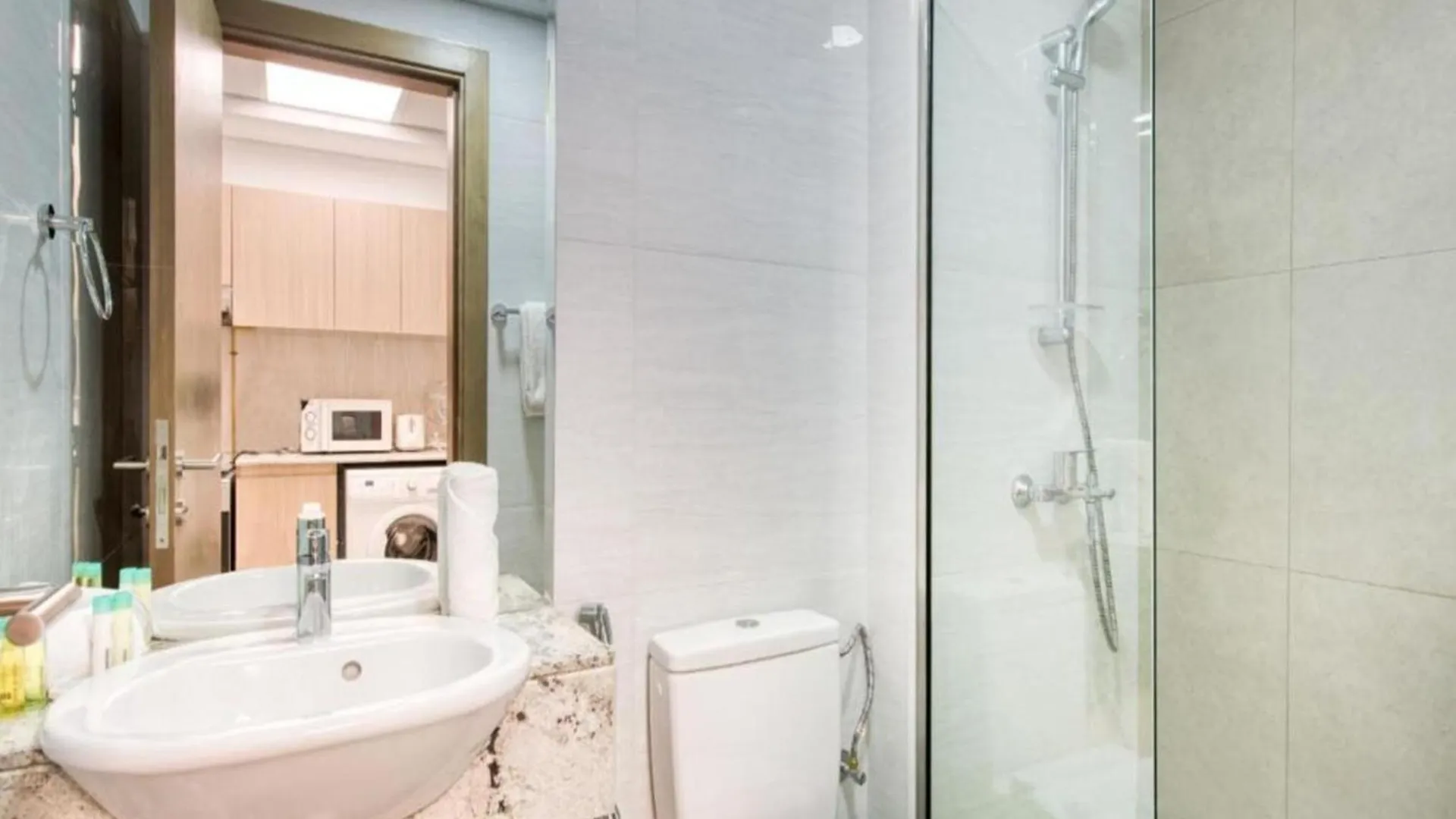 Gorgeous Posh Studio Apartments Dubai United Arab Emirates
