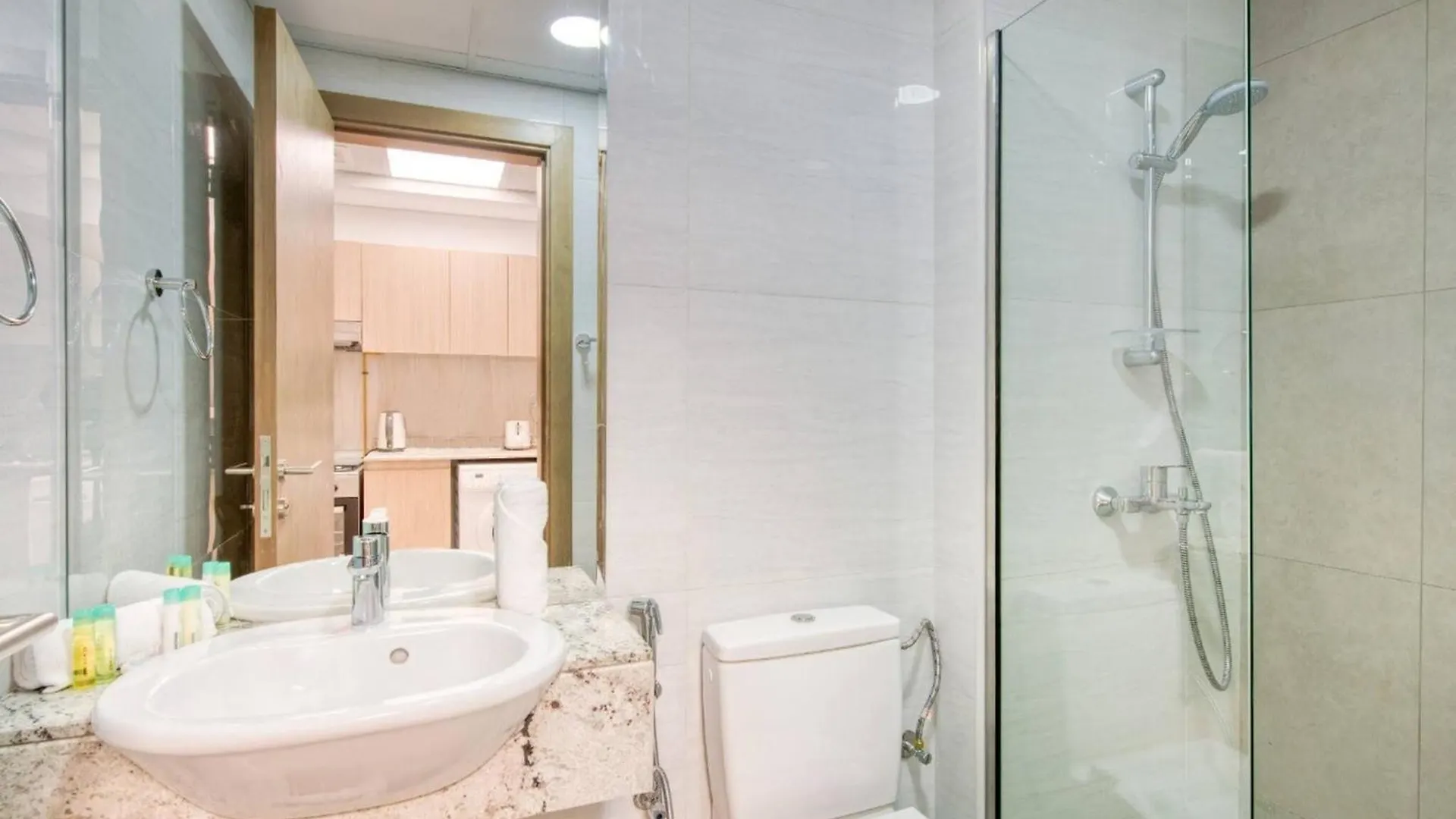 Gorgeous Posh Studio Apartments Dubai